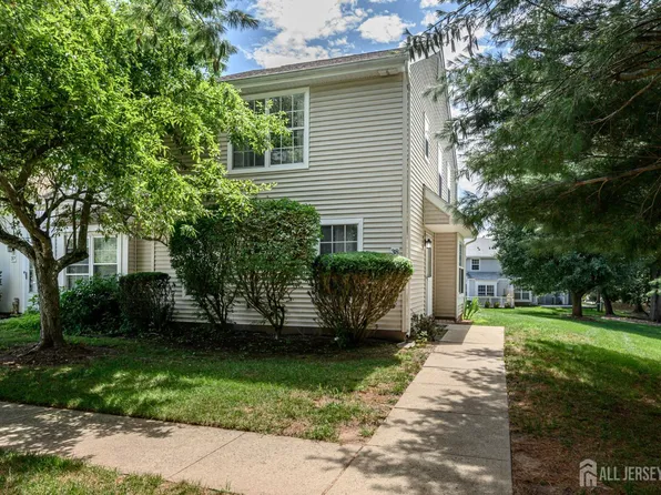 38 Nottingham Way, Somerset, NJ 08873