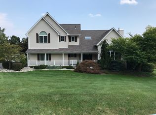 18 Carriage Ln, Nanuet, NY 10954