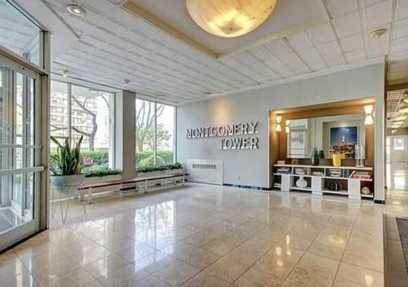 MAIN LOBBY PIC 1