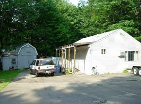 2nd image of 328 Cross Mill Rd