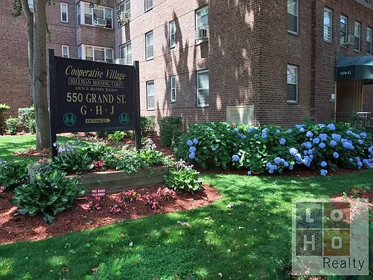 Rented by LoHo Realty | media 5