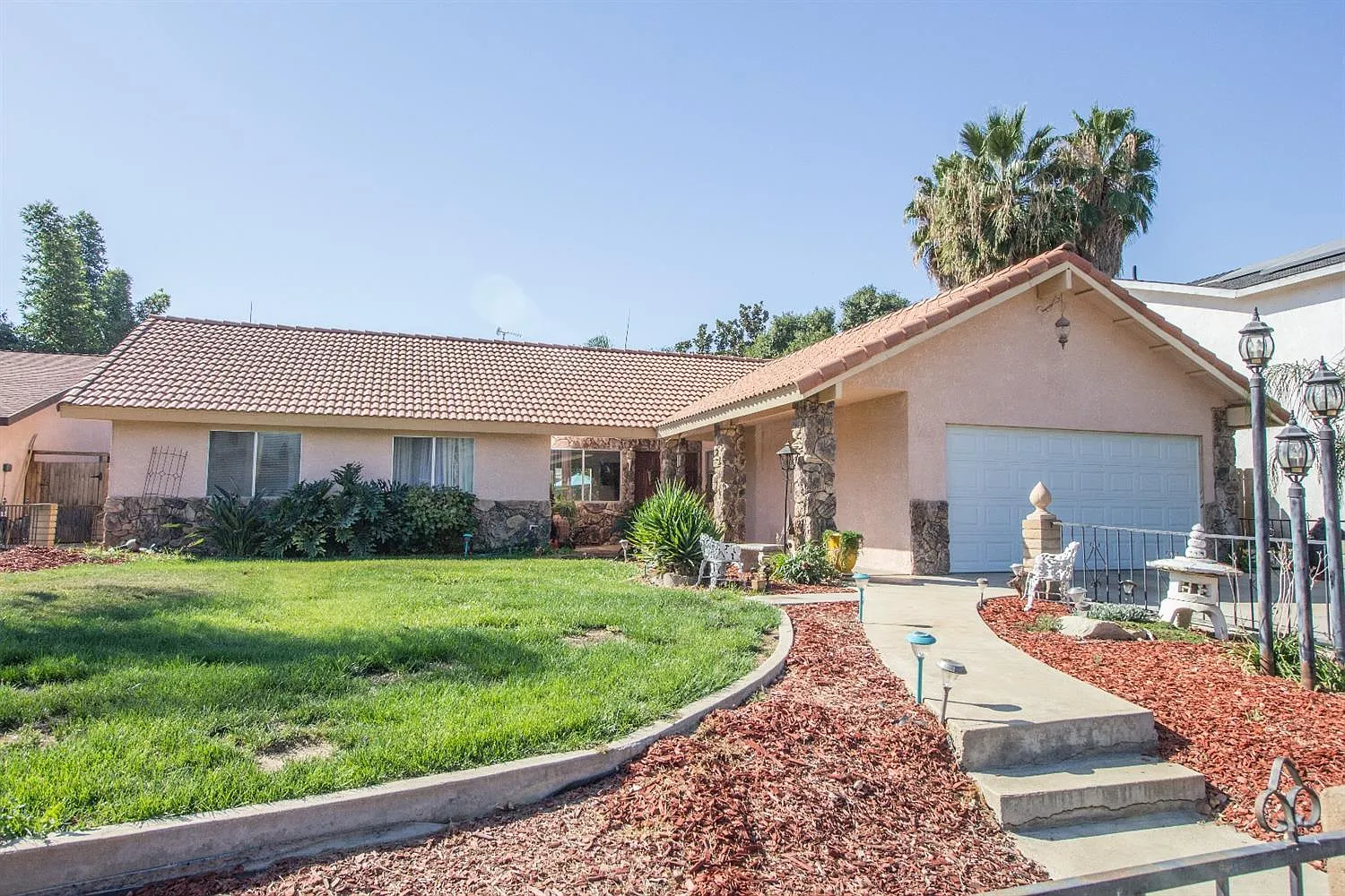 1471 W Heritage photo 1