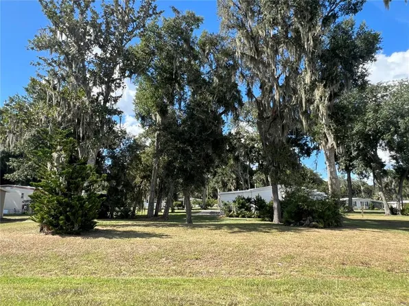 64 Robin Rd #12, Wildwood, FL 34785