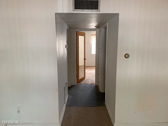 3rd image of 114 Knox St APT 22