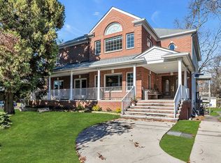 567 8th St, Lakewood, NJ 08701