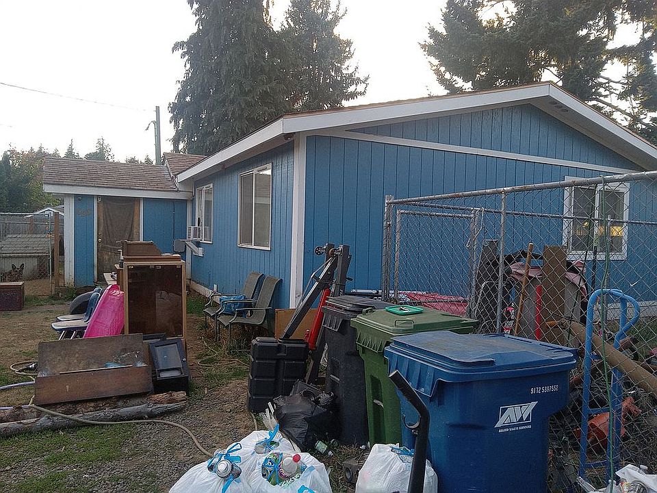 2nd image of 528 S 2nd St
