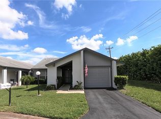 9813 Maplecrest Cir, Lehigh Acres, FL 33936