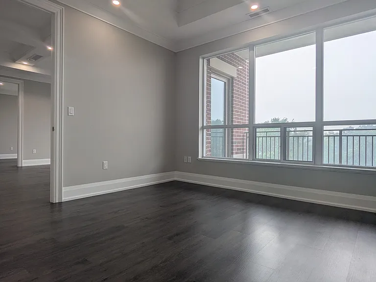 121 King St W — Photo 86