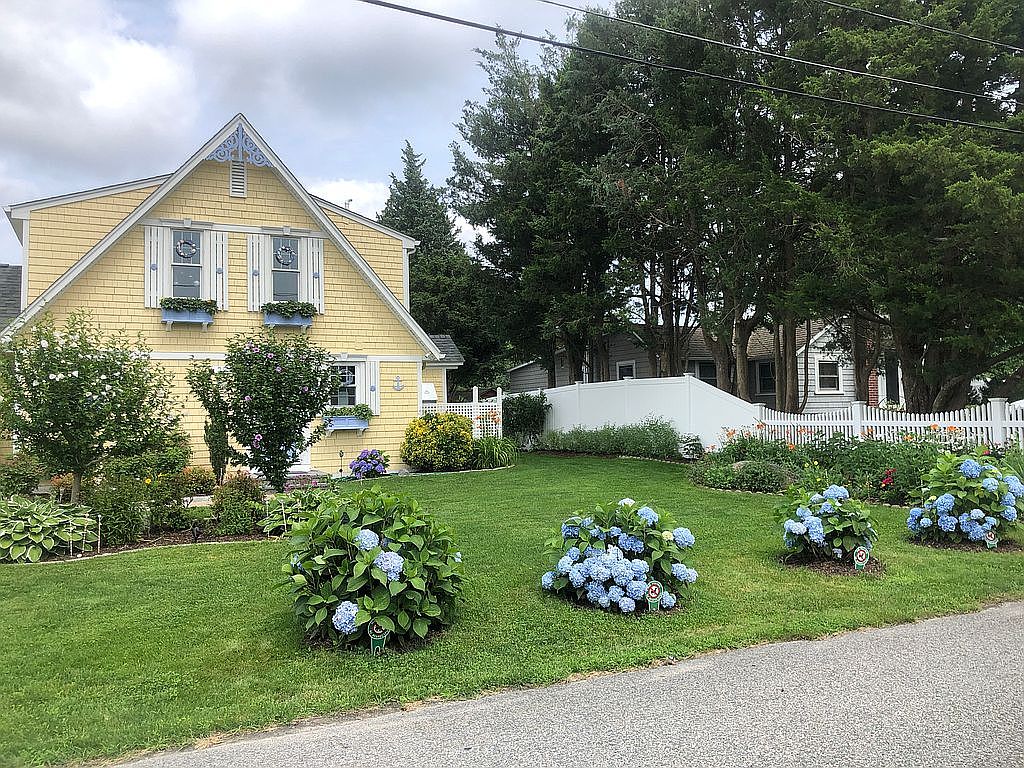 29 Esmond Ave, North Kingstown, RI 02852 Zillow
