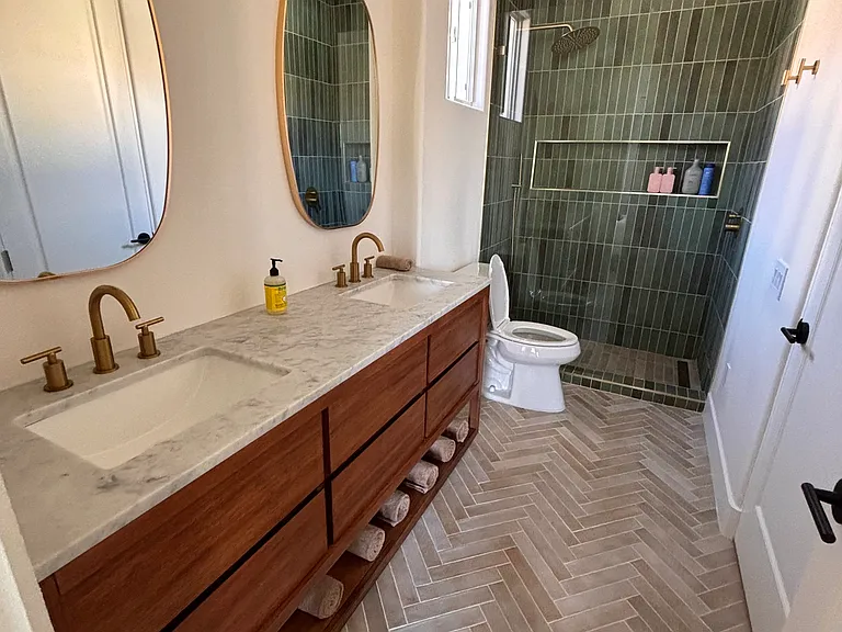 Second Full Bathroom