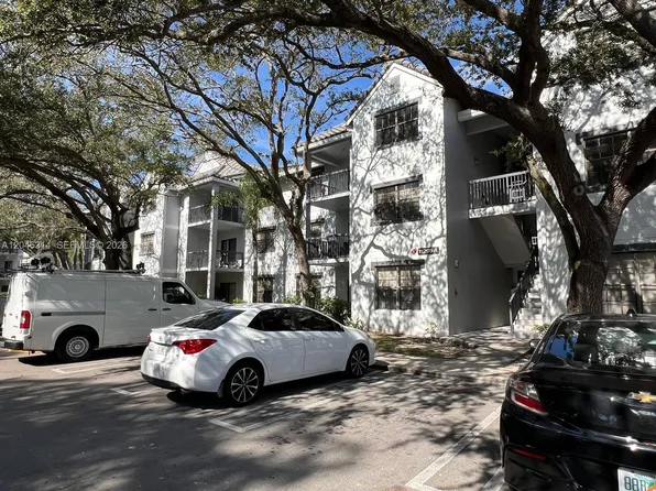 11277 W Atlantic Blvd APT 302, Pompano Beach, FL 33071