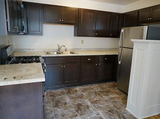 562 Holly Ave APT 101, Saint Paul, MN 55102