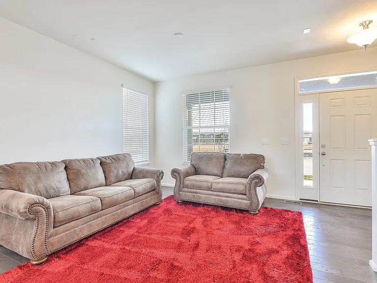344 Zeppelin Way — Photo 11