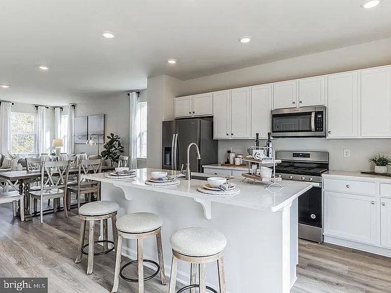 216 Macoun Way — Photo 12