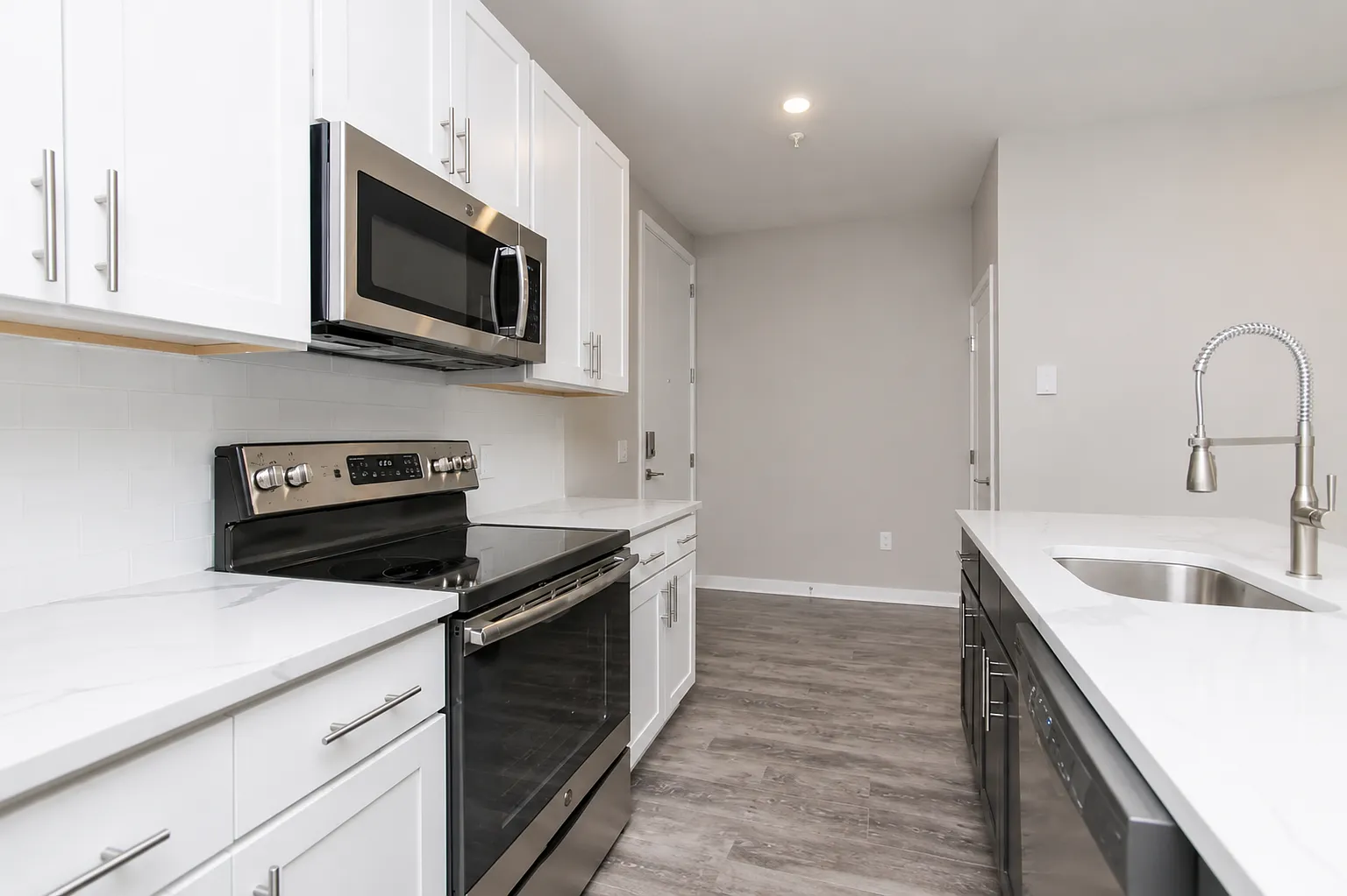 3 bed, $2,345 — Photo 1