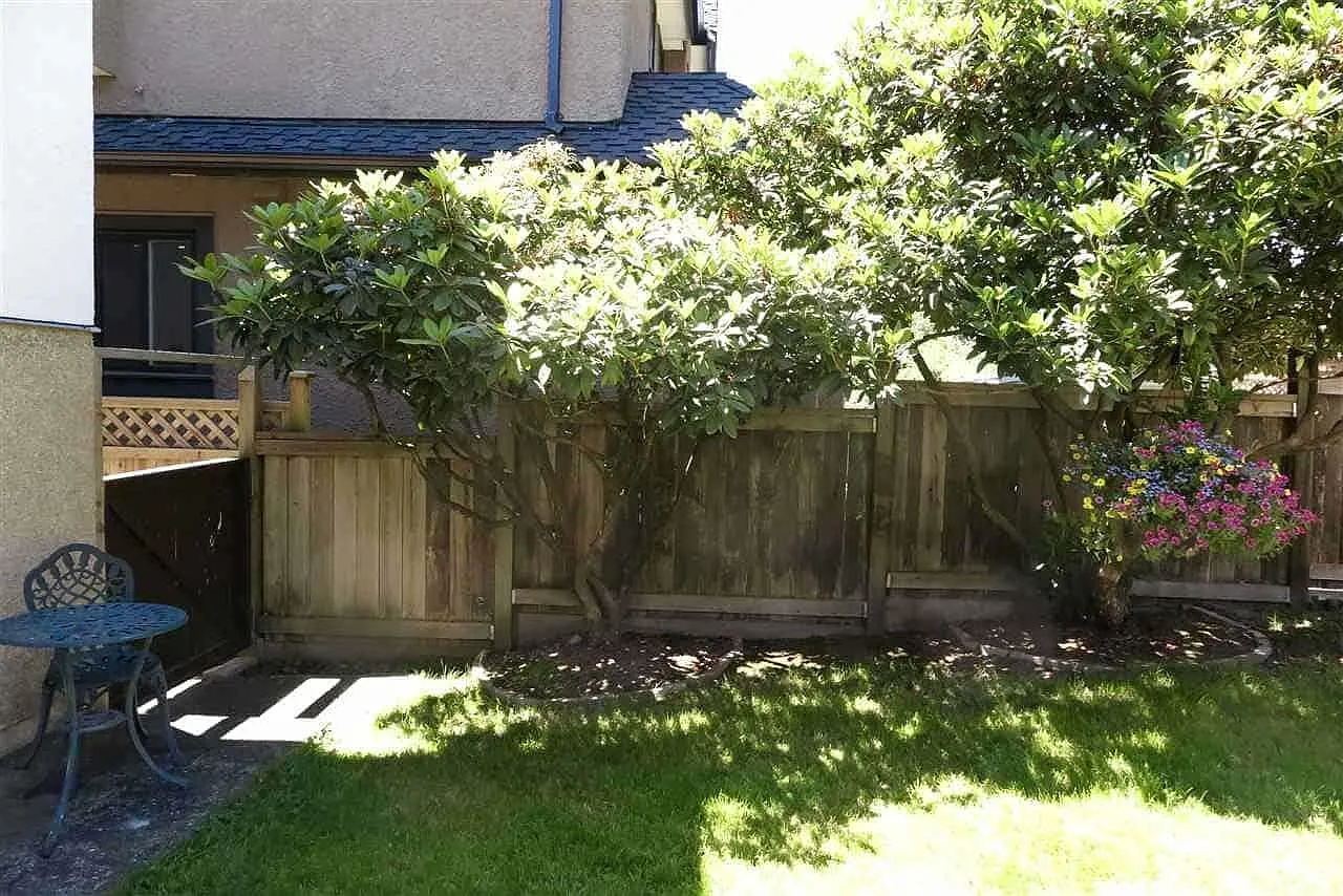 3 bed, 1142 sqft, $2,300 — Photo 4