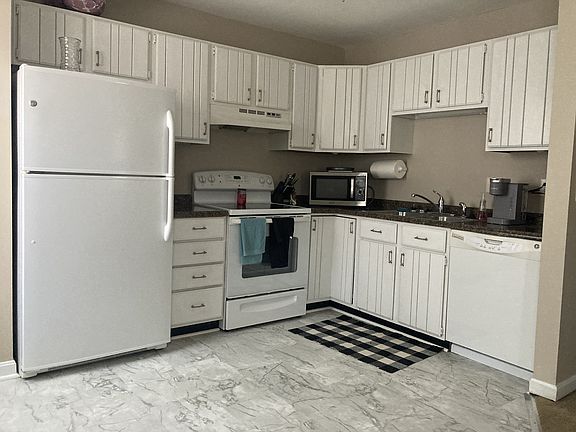 3rd image of 3502 Scotland Rd