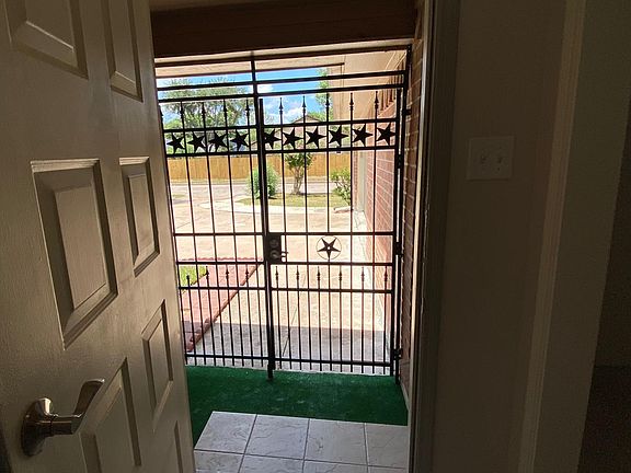 2nd image of 3703 Finchley Dr