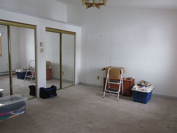 3rd image of 2350 Grumman St