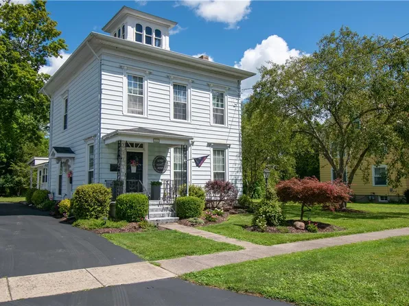 51 Green St, Seneca Falls, NY 13148