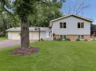 20815 Italy Ave, Lakeville, MN 55044