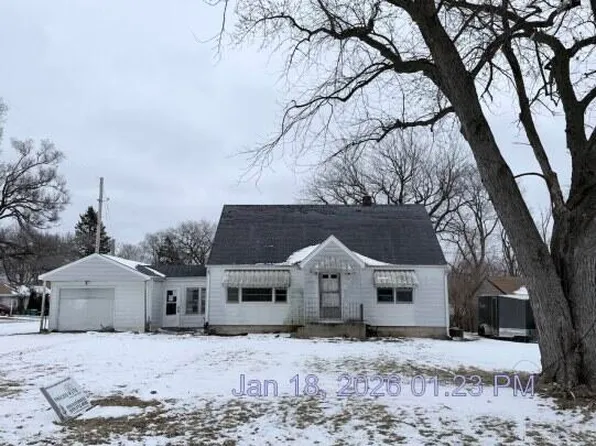 6927 Delaware St, Merrillville, IN 46410