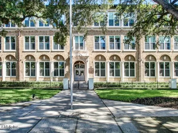 2525 College St APT 2304, Jacksonville, FL 32204
