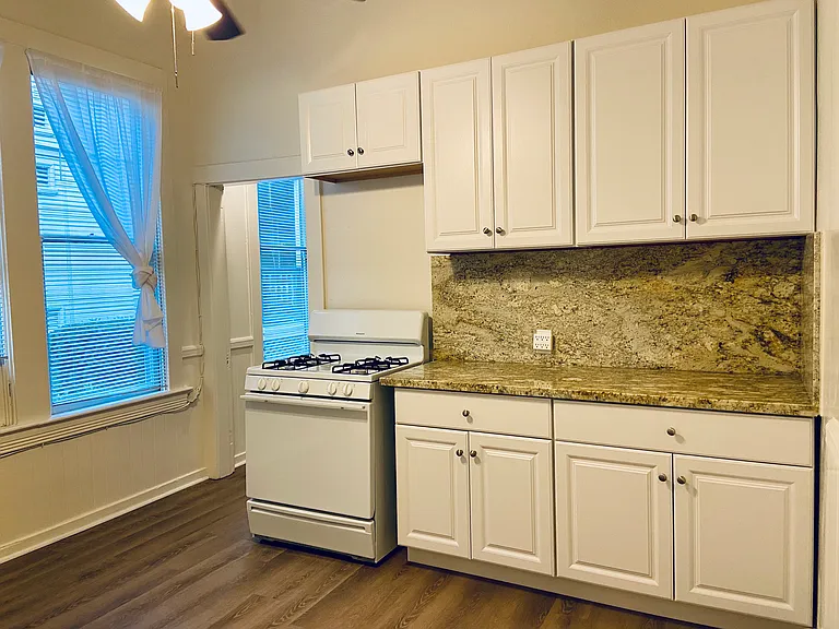 1709 Q St #5 — Photo 6