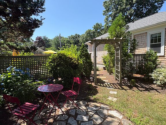 3rd image of 73 Martin Ave