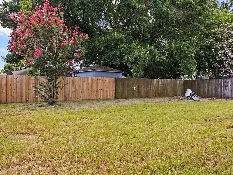 8122 Swan Meadow Ln — Photo 23