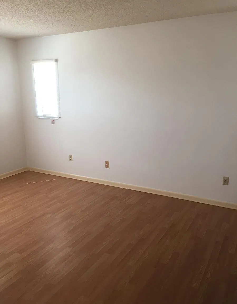 4 bed, 1790 sqft, $2,000 — Photo 3