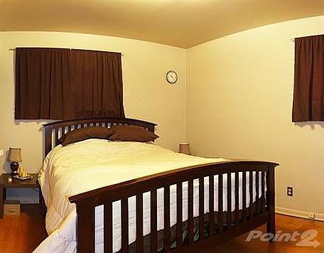 5th image of 521 Rosewood Ave