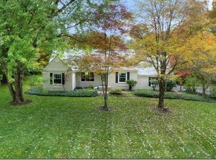 70 Meadowhill Ln, Moreland Hills, OH