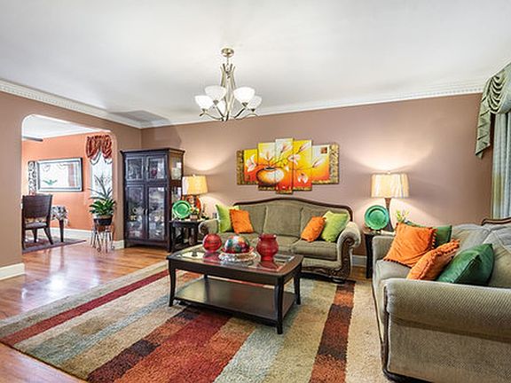 2nd image of 5802 Avenue