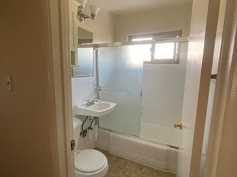 442 S 5th St #6 — Photo 8