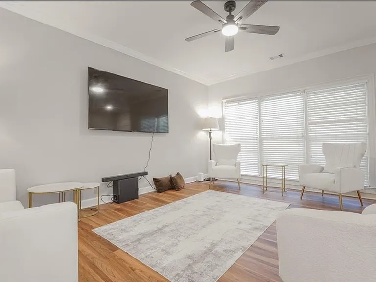 8620 Hope Mews Ct — Photo 5