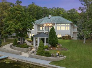 1180 Lane 150 Hamilton Lk, Hamilton, IN 46742