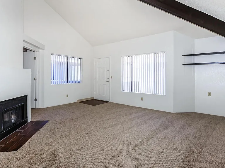 Rio Cancion Apartments — Photo 61