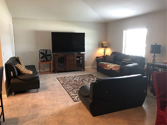 4th image of 11214 Leland Groves Dr