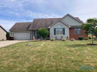 1301 Hilton Head Ct, Defiance, OH 43512