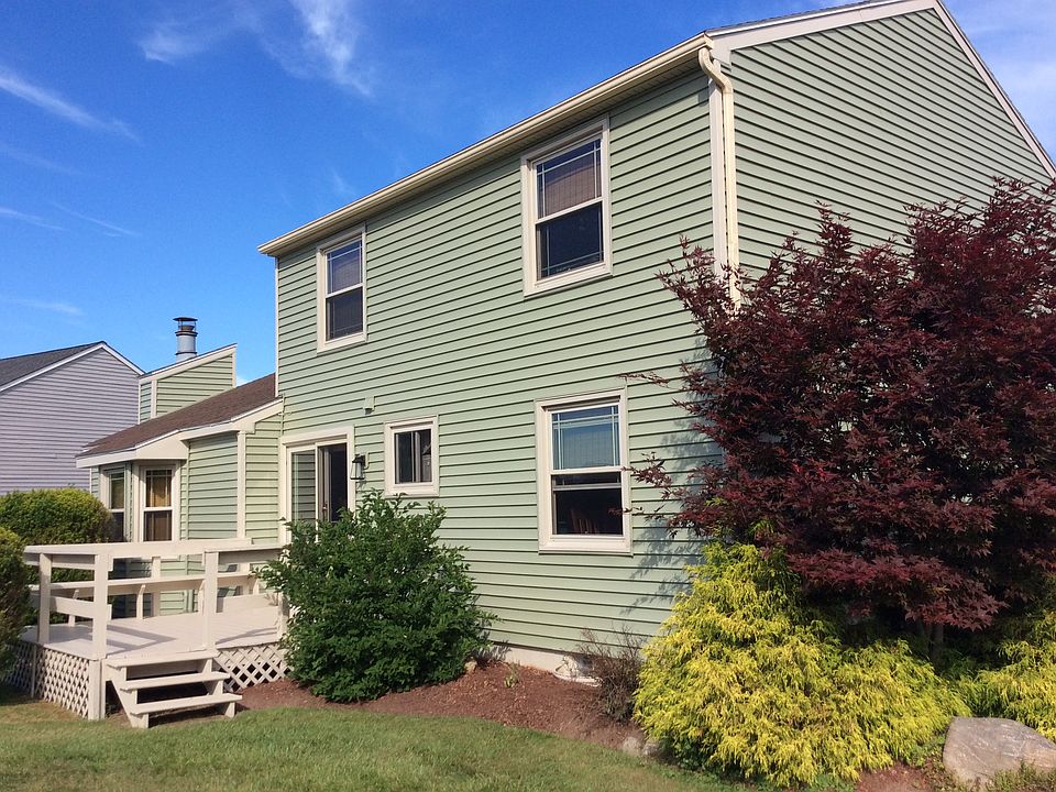 Rear sun deck
