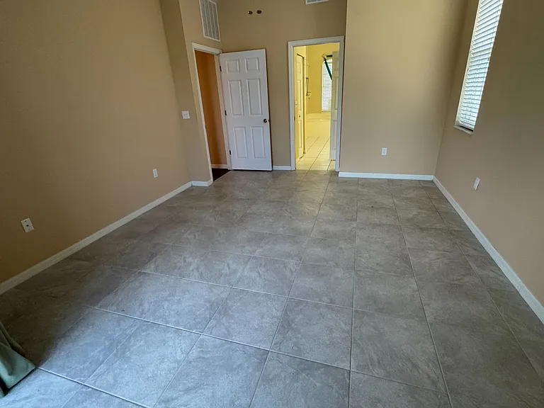 4509 30th Ln E — Photo 5