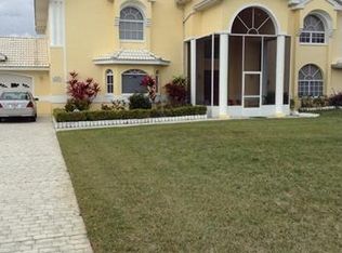 607 Hibiscus Ave, Lehigh Acres, FL 33972