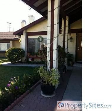 2nd image of 18838 Bench St