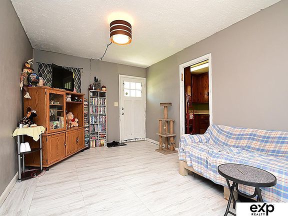 4th image of 2607 Van Buren St