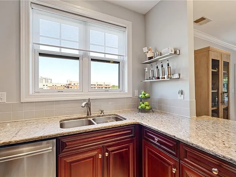 303 Brooke Ave #205 — Photo 13