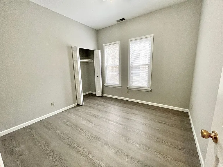 1718-34 E Lafayette Pl — Photo 36