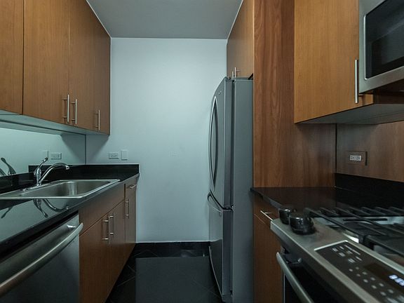 4th image of 265 E 66th St APT 21G