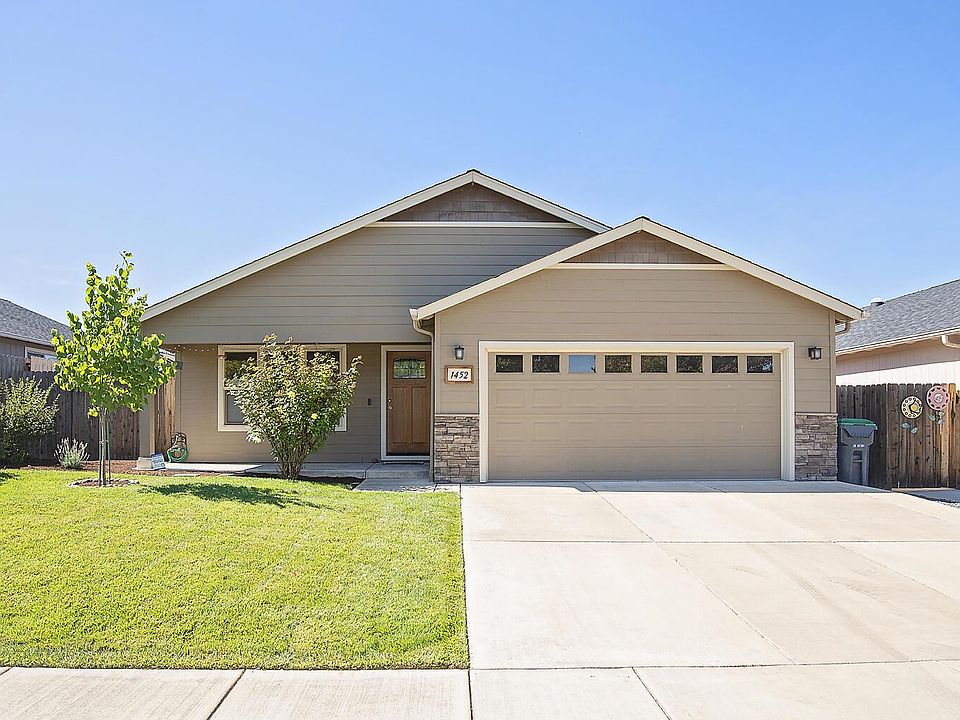 1st image of 1452 Clearsprings Dr