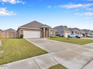 7264 Barley Dr, Ocean Springs, MS 39564